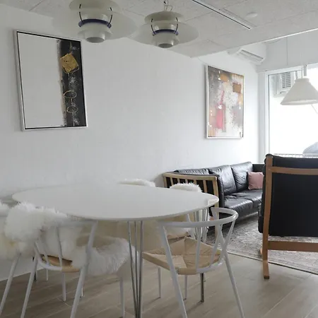 Unique, Newly Renovated On Strandvejen Close To The Sea *