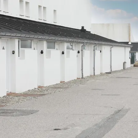 Unique, Newly Renovated On Strandvejen Close To The Sea Feriehus